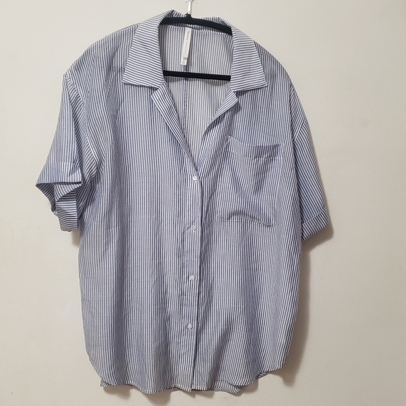 Aritzia the Group Babaton Withers Button Up Shirt - Picture 5 of 12